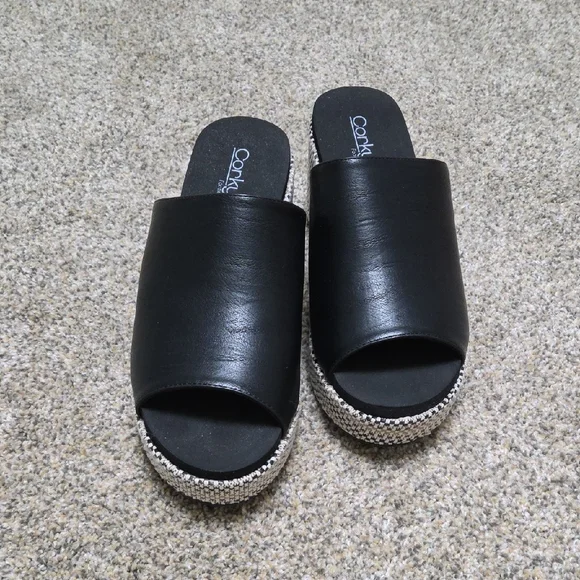 Corkys Wedge, Size 9 - Picture 2 of 11